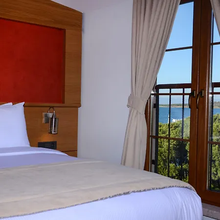 Ξενοδοχείο Bacacan 4*