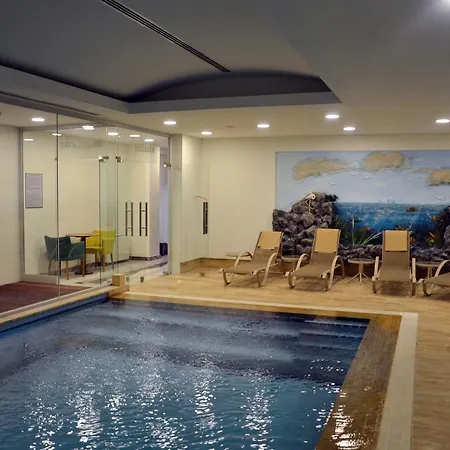 Hotel Bacacan 4*